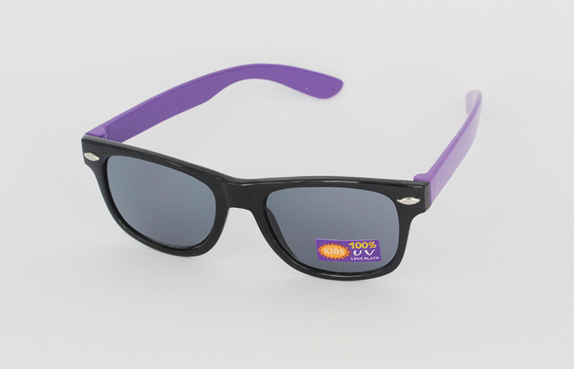 Solglasögon till barn i lila / svart-randigt