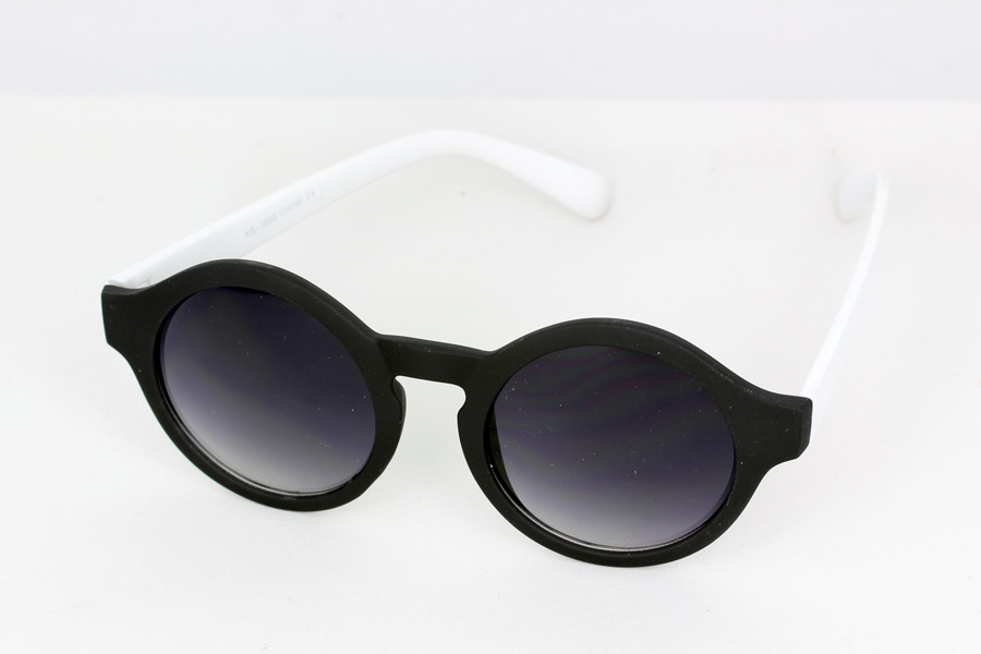 Runda solglasögon i matt svart / vitt