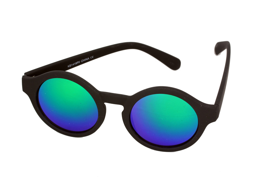Solglasögon i kraftig design med spegelglas