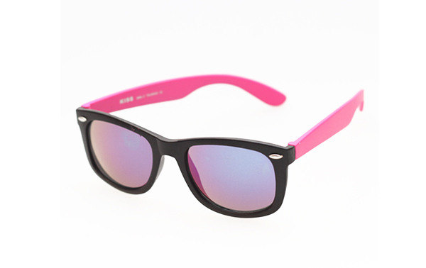 Solglasögon i svart och rosa