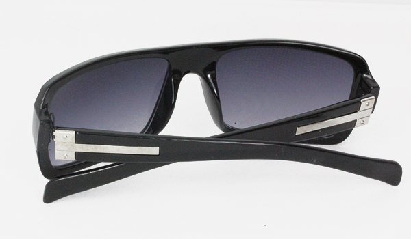 Svarta solglasögon med metalldetalj - sunlooper.se - billede 2