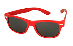 Barn wayfarer solglasögon i rött - Design nr. 3236