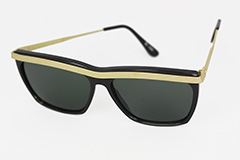 Svarta enkla solglasögon med gulddetaljer - Design nr. 1170