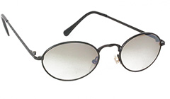 Svarta ovala solglasögon med smokey glas - Design nr. 3123