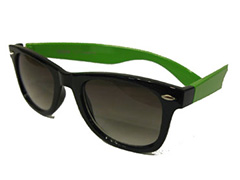 Svarta Wayfarer med gröna skalmar - Design nr. 566
