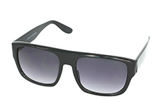 Solglasögon med kraftiga bågar - Design nr. 640